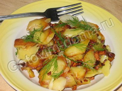 рецепт Картошка, жареная с луком и грибами  // рецепты с фотографиями